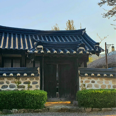 외암 이간선생 사당
